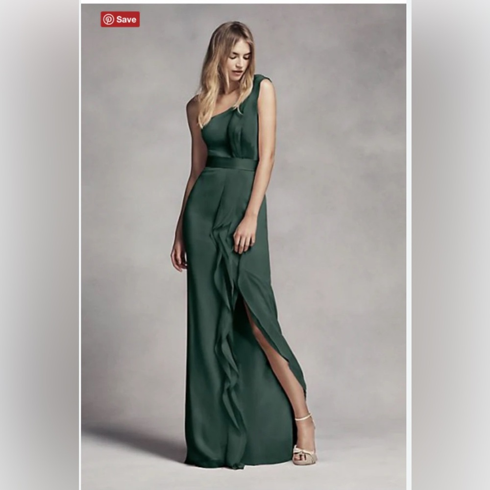 NWT Vera Wang one shoulder chiffon formal dress size 12 in the color forest.